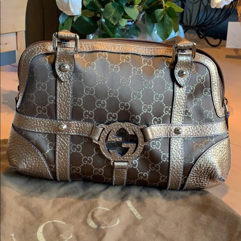 Gucci Metallic Shoulder Bag.